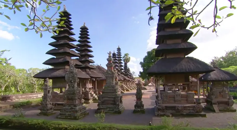 Around the world in 80 gardens 19 500t